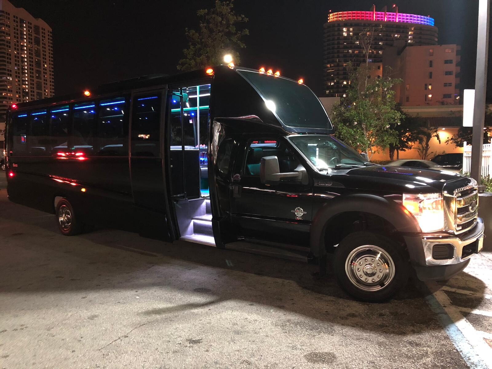 Black Pearl Limousine photo 5