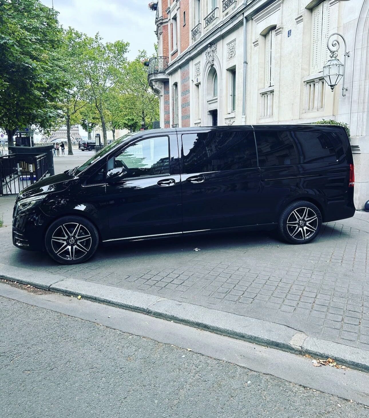EDEN LIMO SERVICES PARIS, FRANCE photo 4